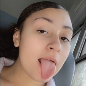 Meet your Posher, Kendra